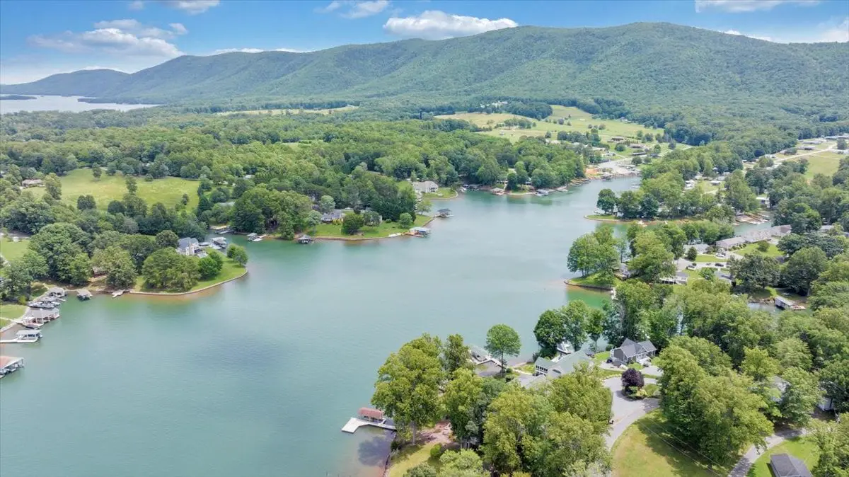 Cove Retreat