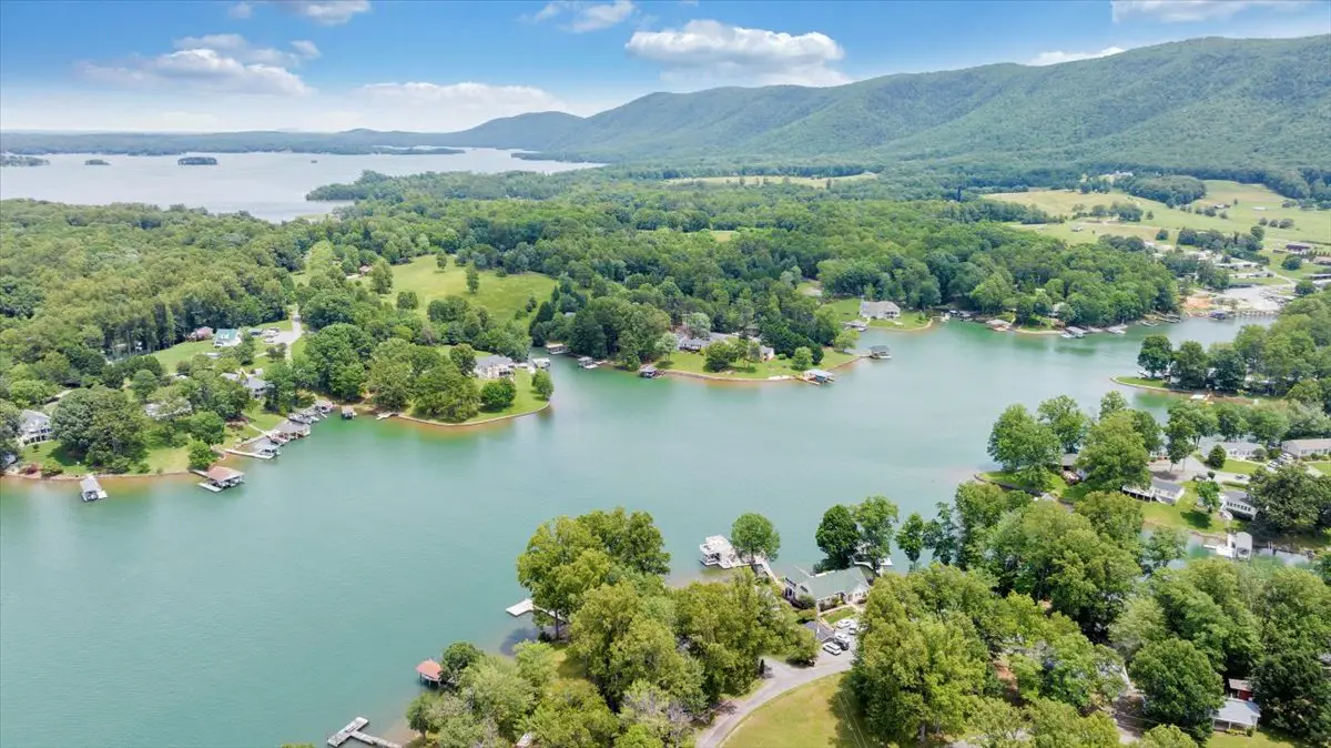 Cove Retreat