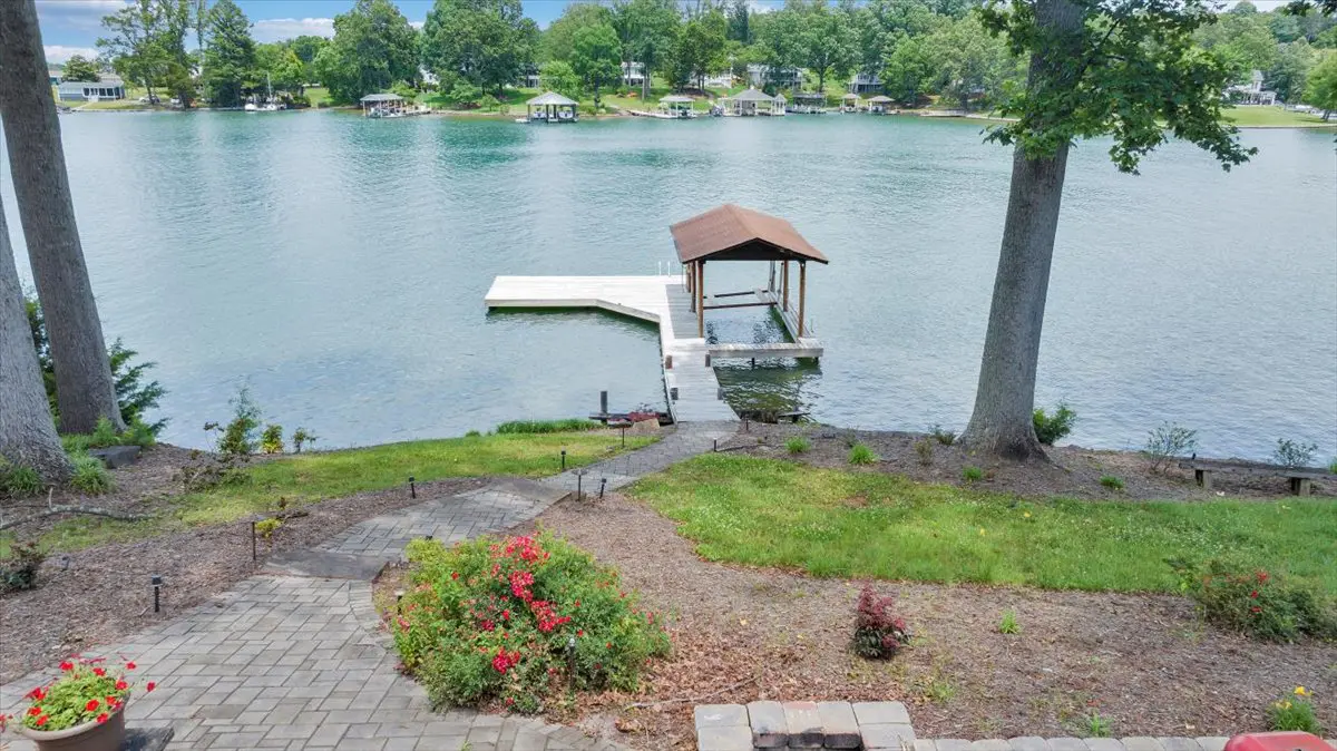 Cove Retreat
