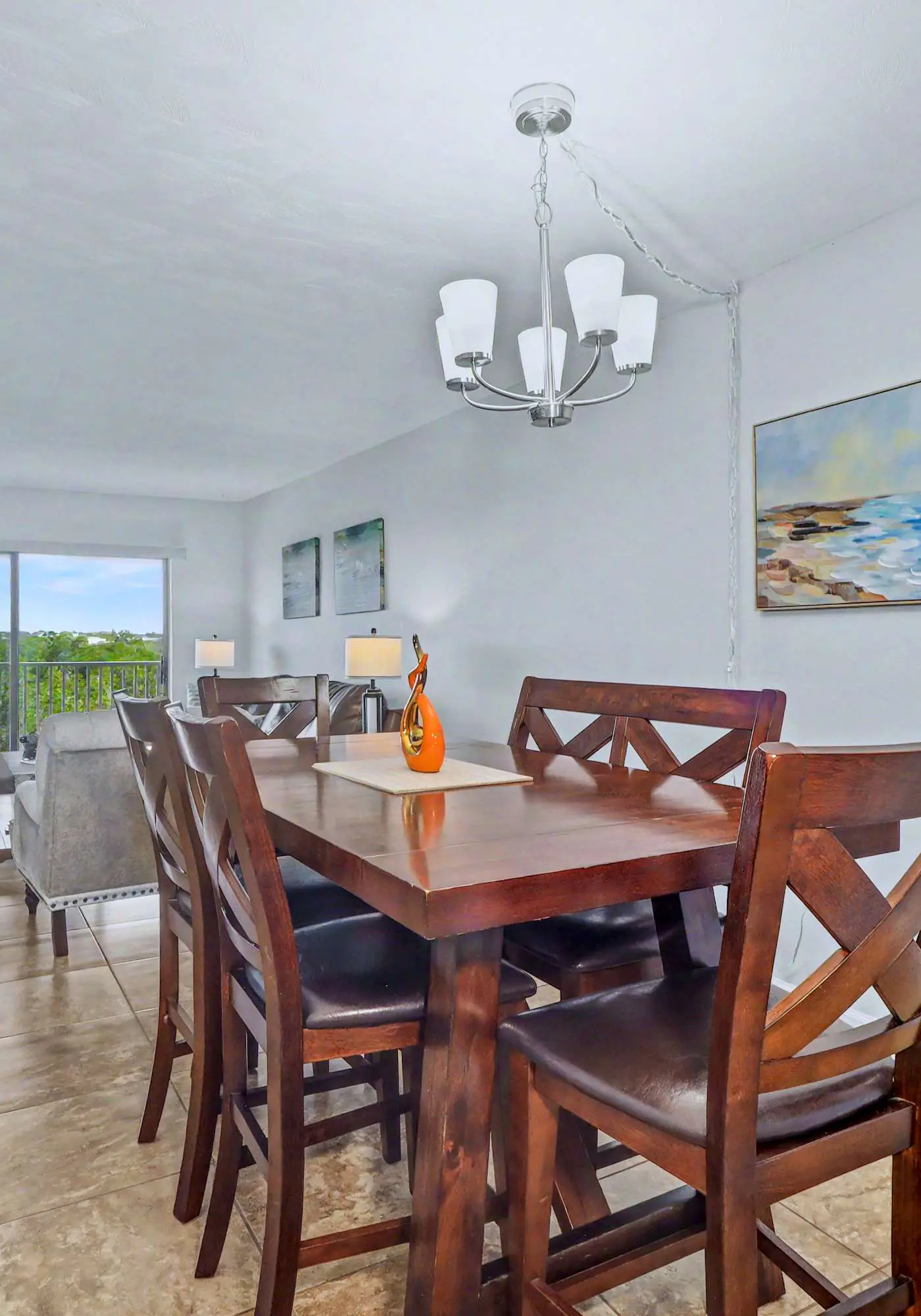 Waterfront Amenities, Walkable Dining & Gulf Beaches Nearby