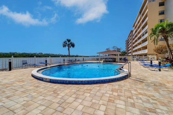 Waterfront Amenities, Walkable Dining & Gulf Beaches Nearby