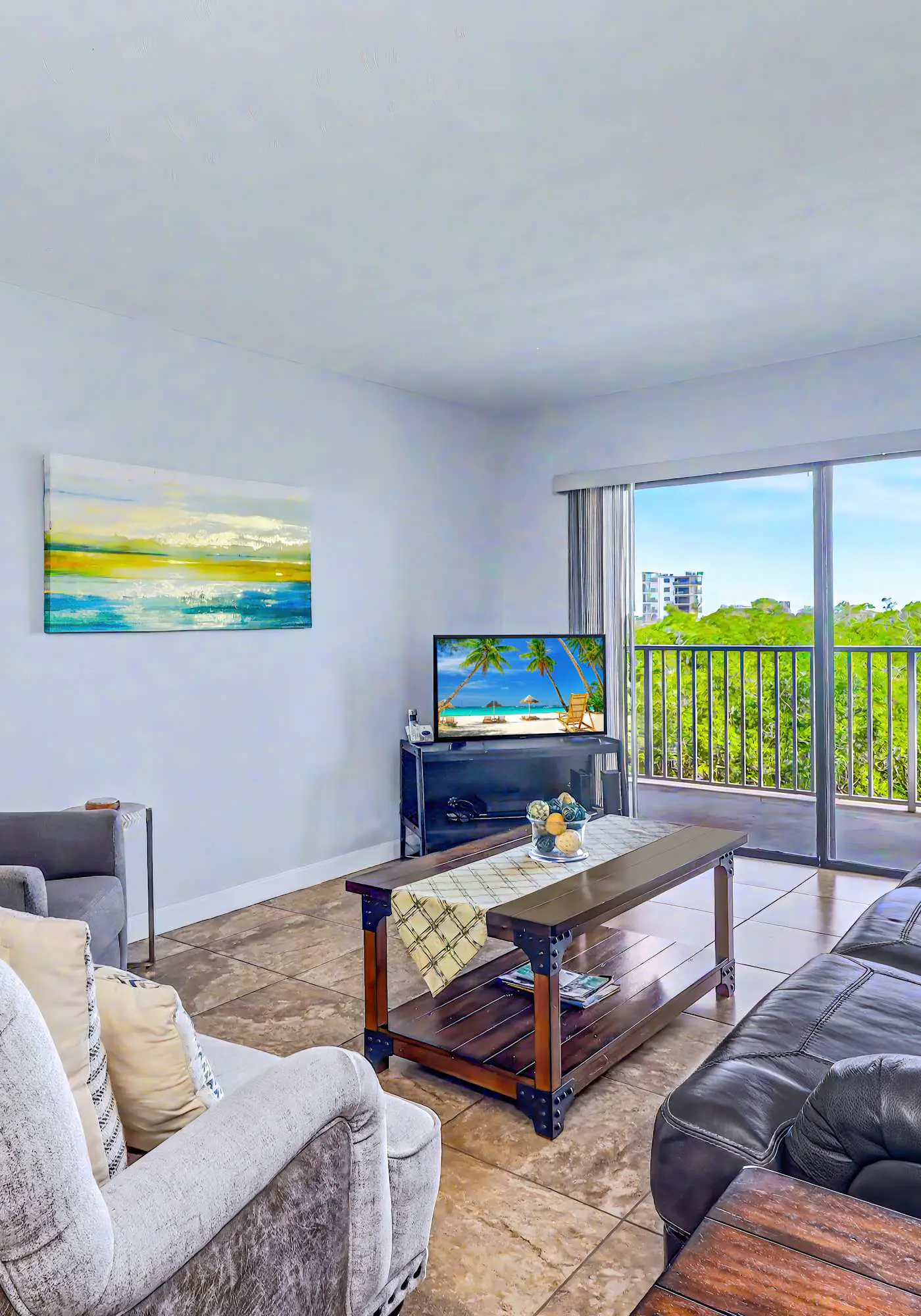 Waterfront Amenities, Walkable Dining & Gulf Beaches Nearby
