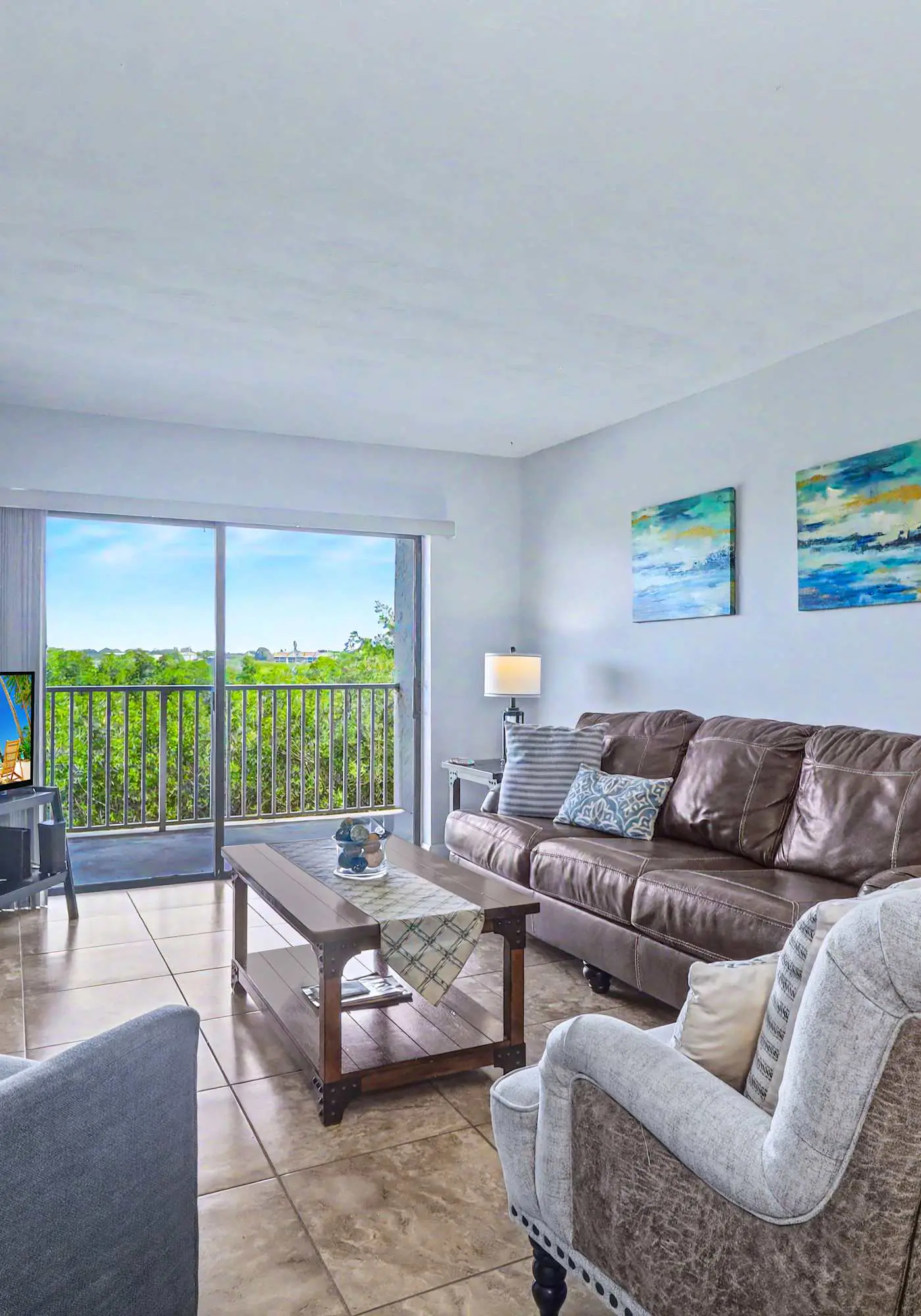 Waterfront Amenities, Walkable Dining & Gulf Beaches Nearby