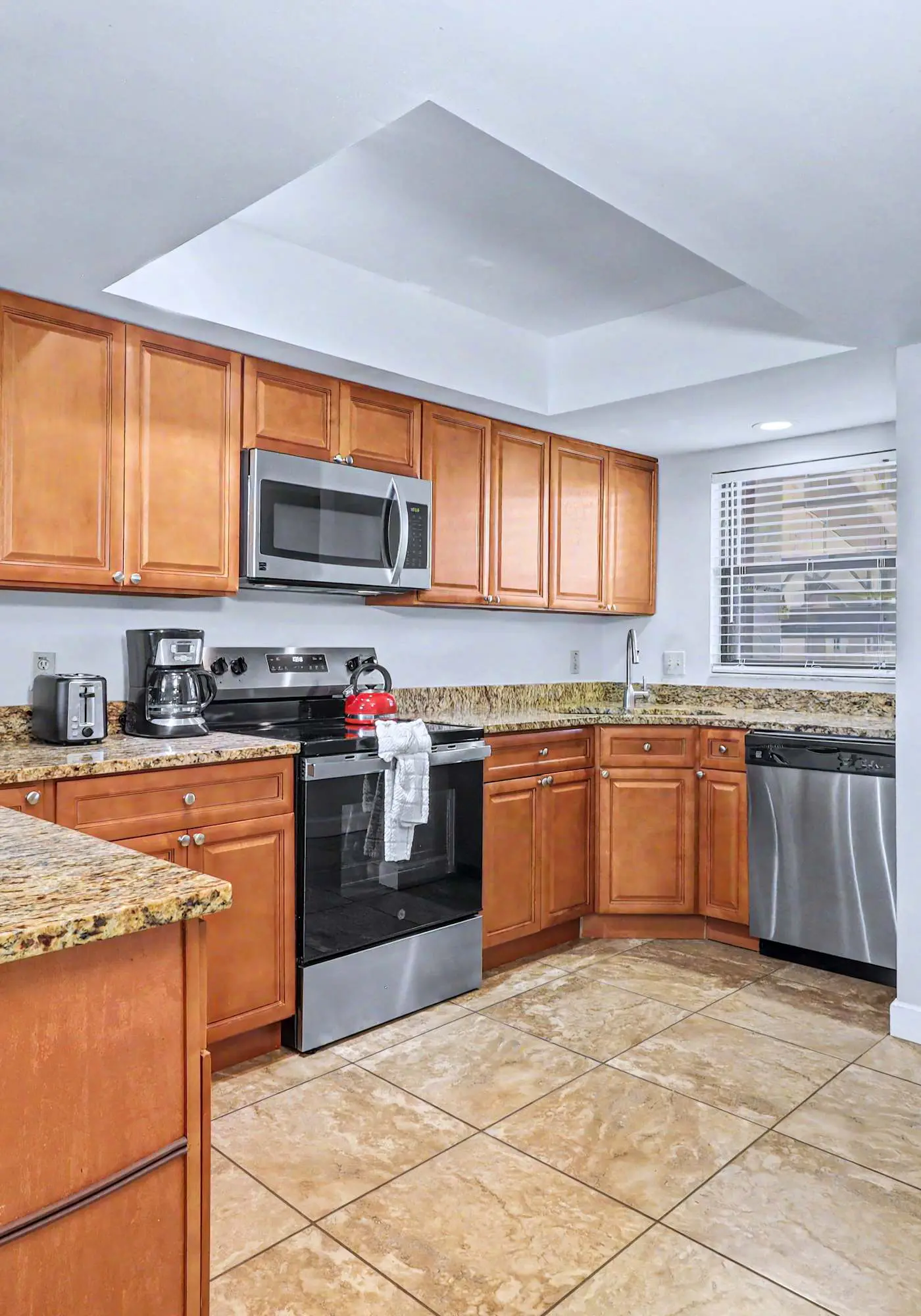 Waterfront Amenities, Walkable Dining & Gulf Beaches Nearby