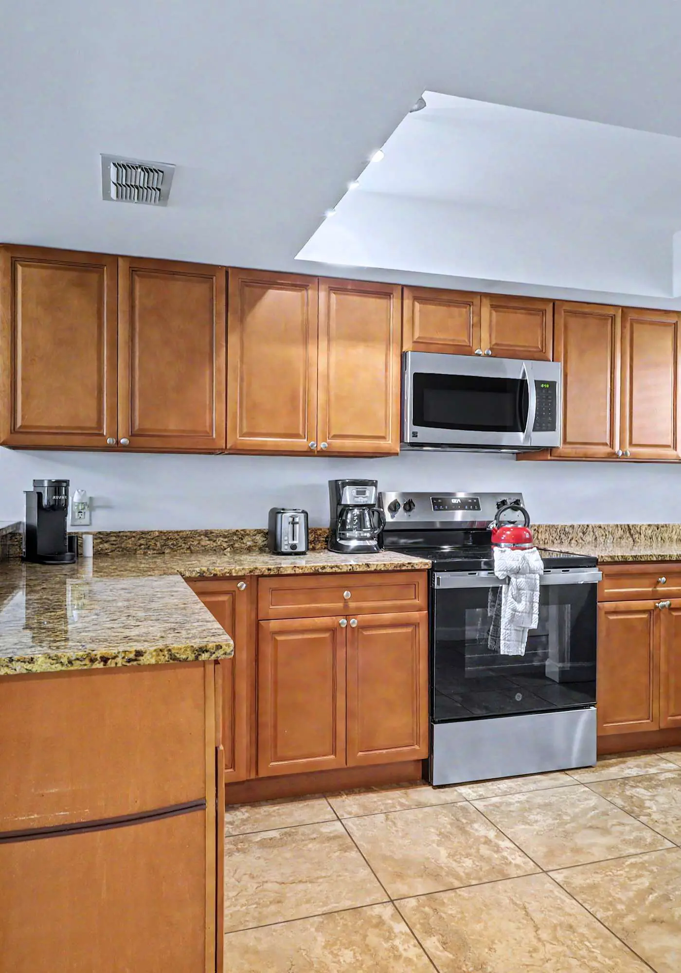 Waterfront Amenities, Walkable Dining & Gulf Beaches Nearby