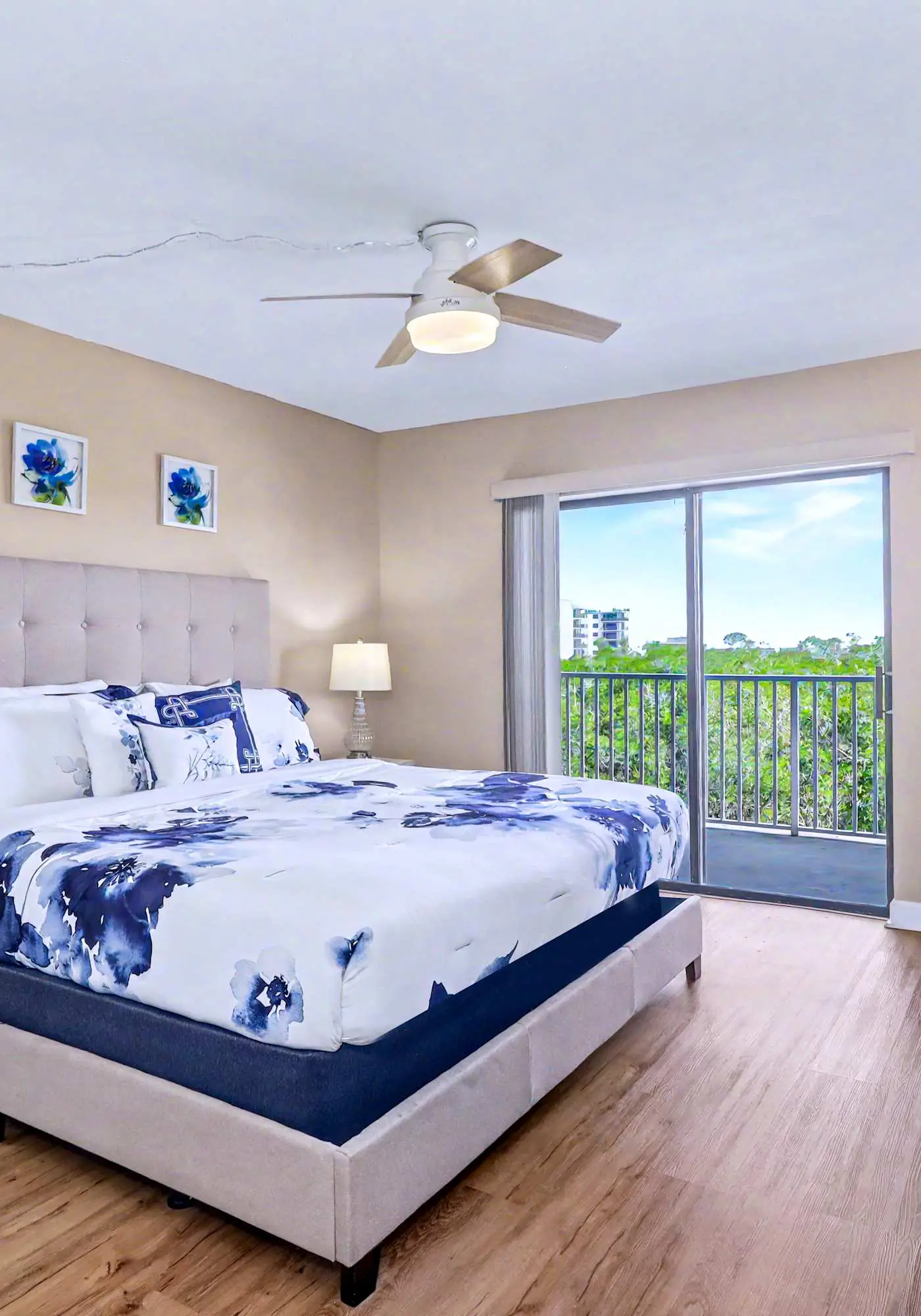 Waterfront Amenities, Walkable Dining & Gulf Beaches Nearby