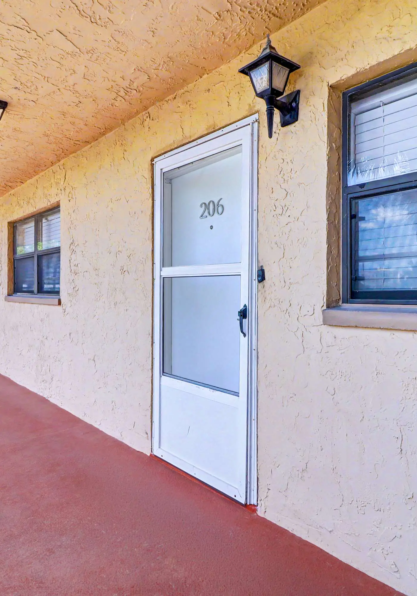 Waterfront Amenities, Walkable Dining & Gulf Beaches Nearby