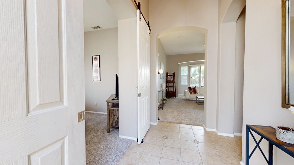 The Wayne House: Golf Course Views, Pool Access, Casita, and Minutes to Coachella