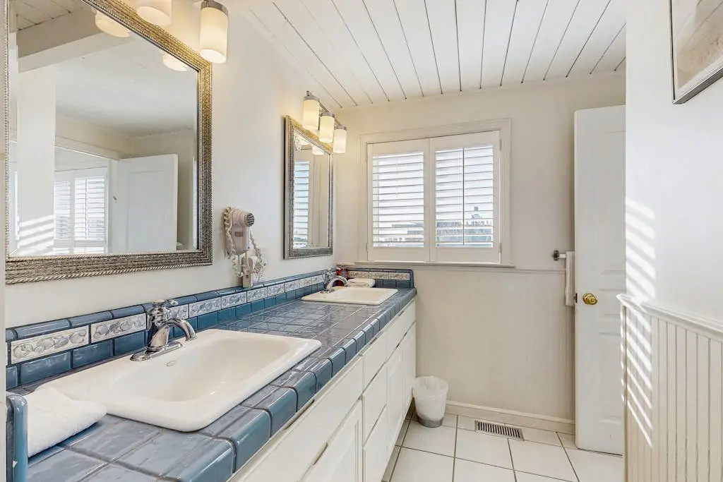 Oceanfront Dog-Friendly Cottage, Bodega Bay