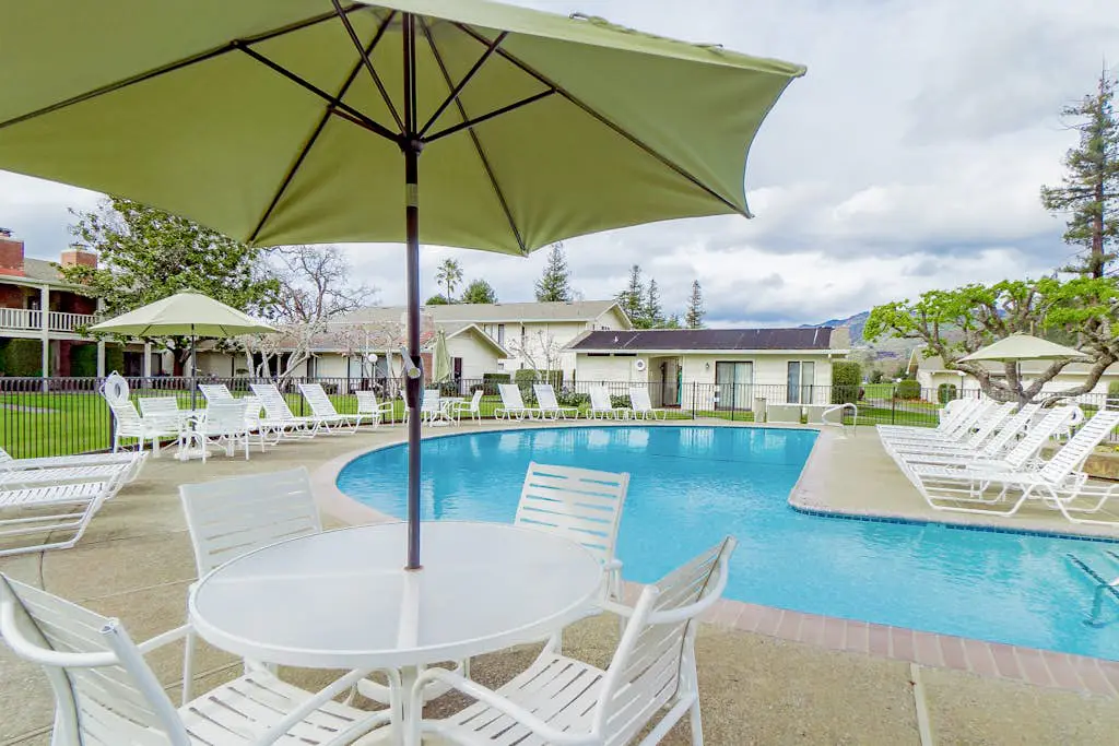 Napa Silverado Condo with Golf Course Views, Fireplace & Pool