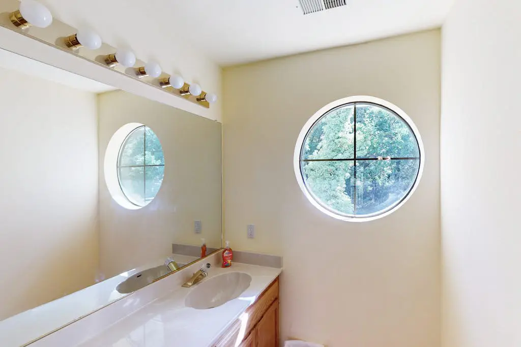 Highland Oasis - Cloverdale Hillside Lodge on 7 Wooded Acres