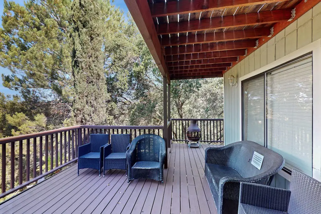 Highland Oasis - Cloverdale Hillside Lodge on 7 Wooded Acres