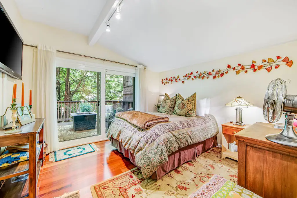 Guerneville Dog-Friendly Redwood Retreat with Deck