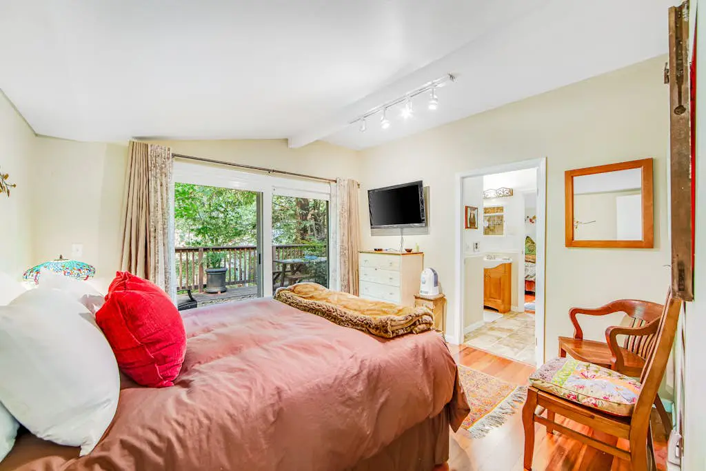 Guerneville Dog-Friendly Redwood Retreat with Deck