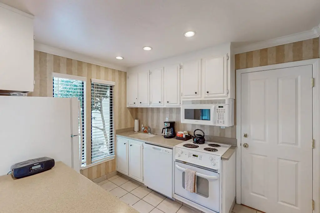 Napa Silverado Golf Course View Condo with Pool Access