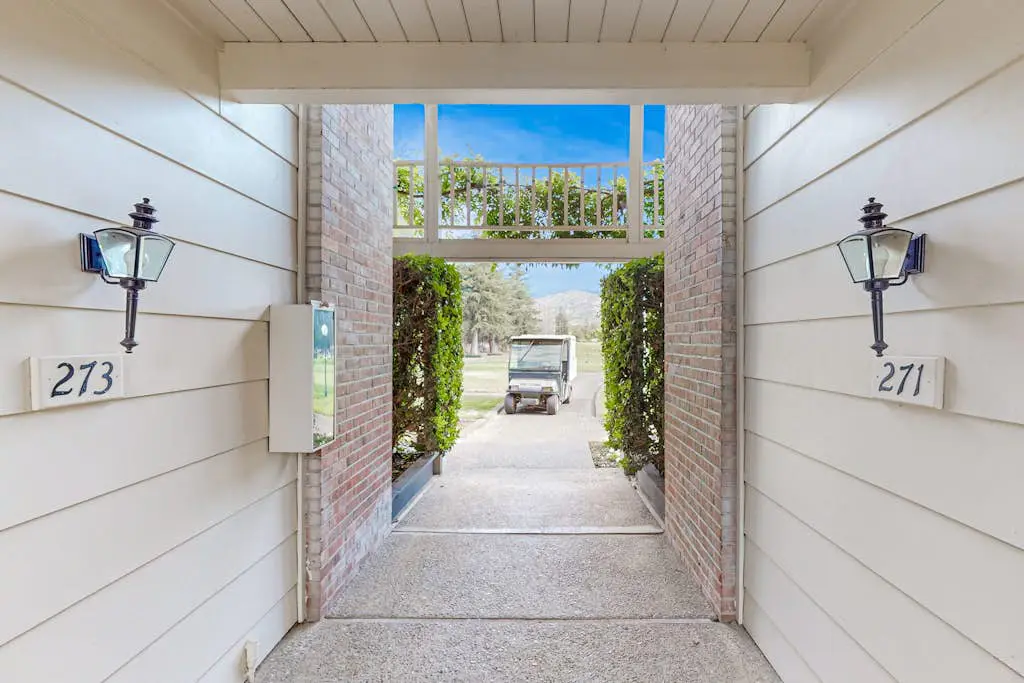 Napa Silverado Golf Course View Condo with Pool Access