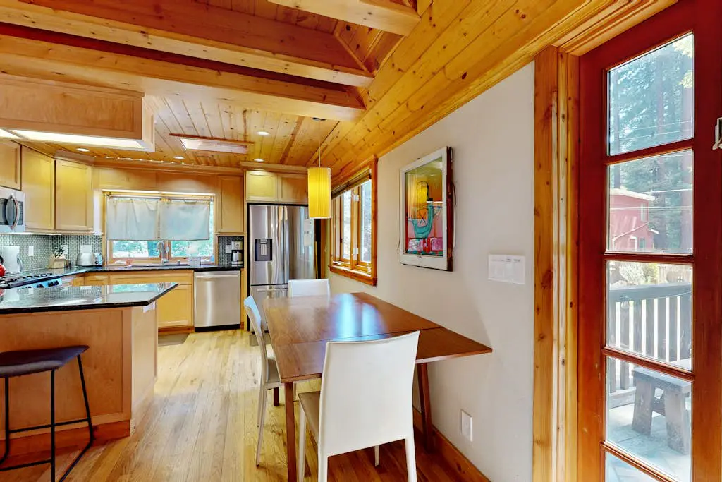 Monte Rio Dream - Dog-Friendly Redwood Cabin with Hot Tub and Deck