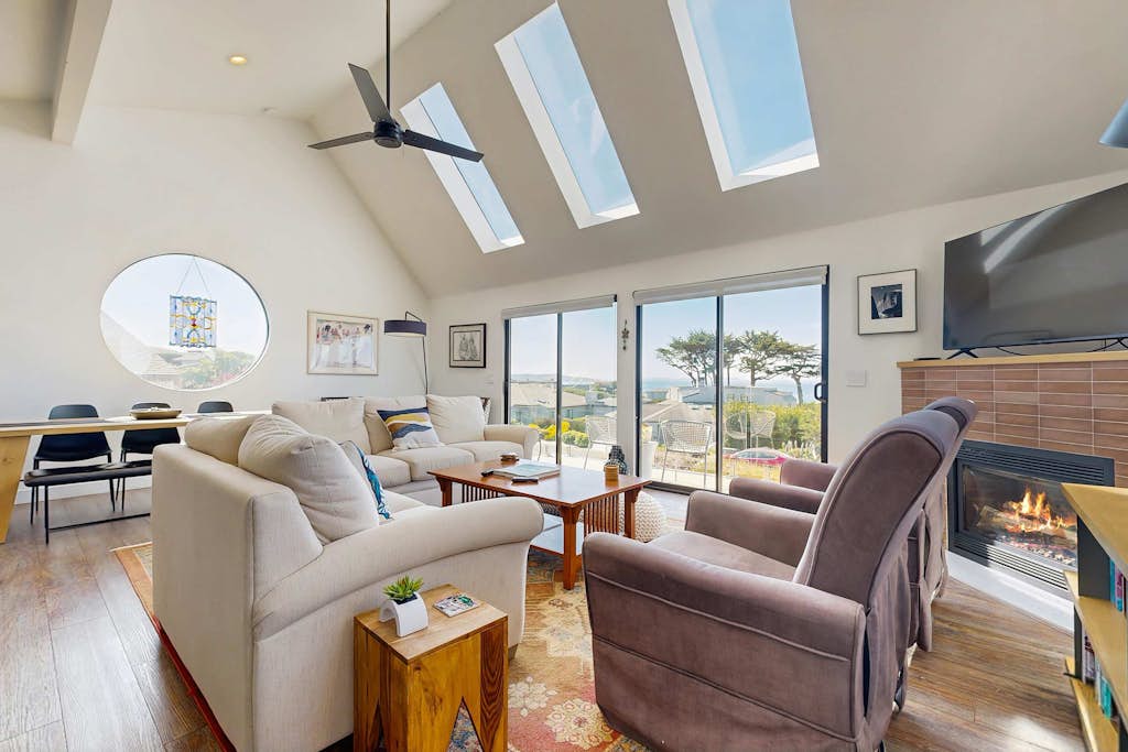 Casa Playa - Bodega Bay Oceanview Home near Golf Course