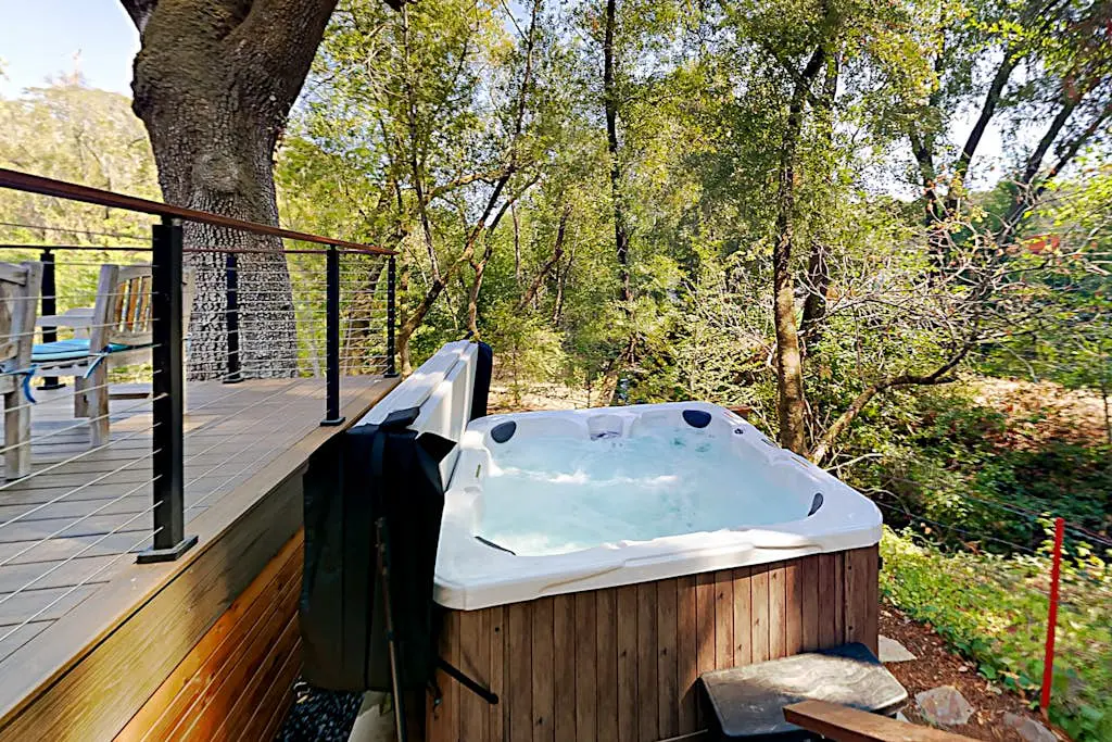 Glen Ellen Contemporary Forest Retreat with Private Hot Tub