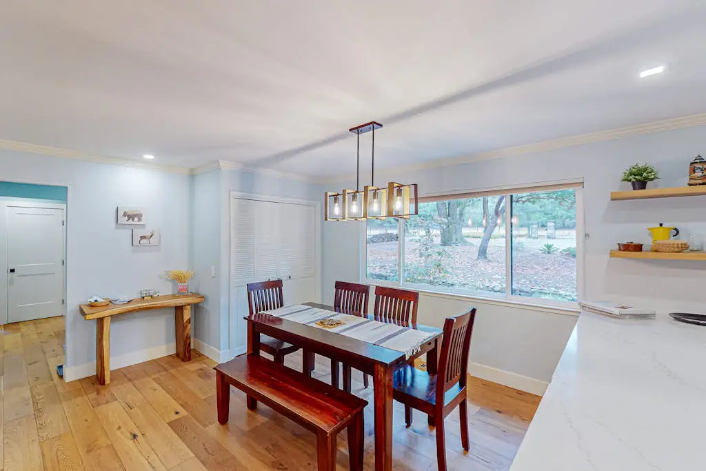 Glen Ellen Contemporary Forest Retreat with Private Hot Tub