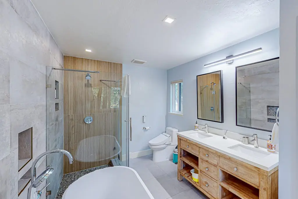 Glen Ellen Contemporary Forest Retreat with Private Hot Tub