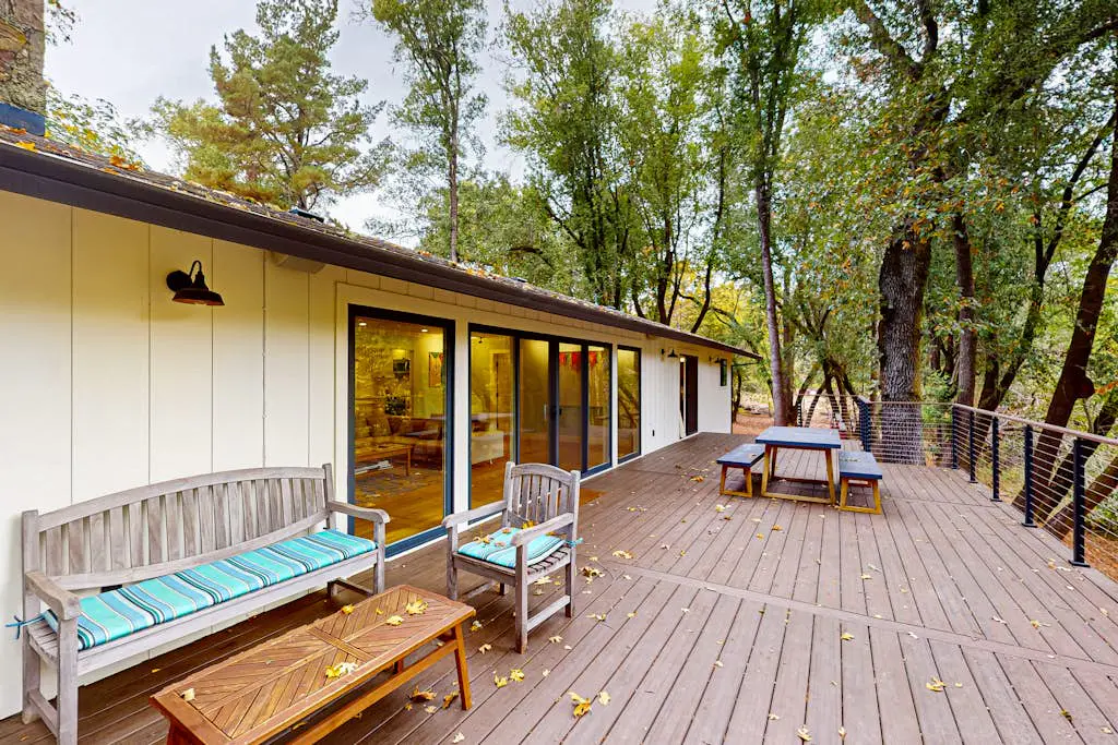 Glen Ellen Contemporary Forest Retreat with Private Hot Tub