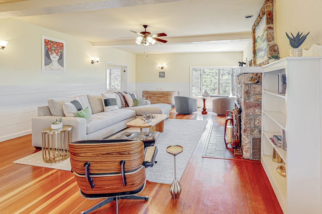 Healdsburg Fitch Mountain Cottage with River Valley Views