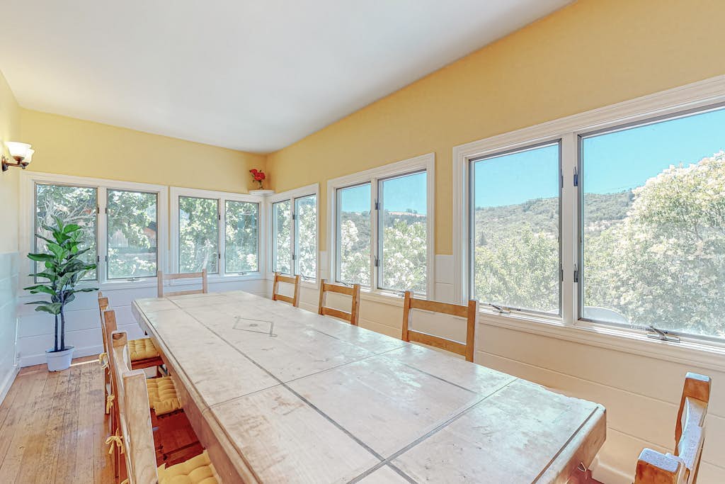 Healdsburg Fitch Mountain Cottage with River Valley Views