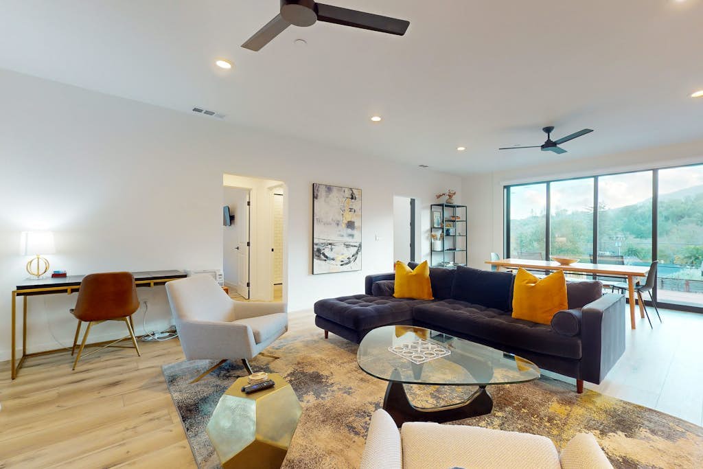 Chardonnay Getaway - Glen Ellen Dog-Friendly Hillside Retreat with Hot Tub & Valley Views