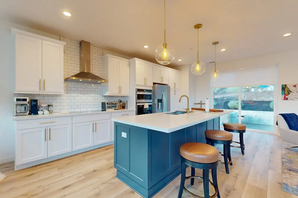Chardonnay Getaway - Glen Ellen Dog-Friendly Hillside Retreat with Hot Tub & Valley Views