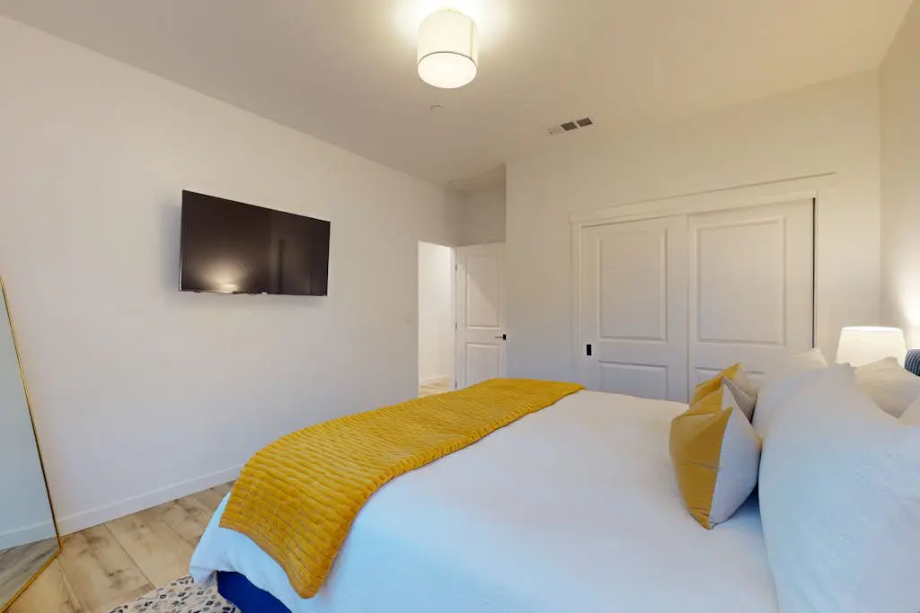 Chardonnay Getaway - Glen Ellen Dog-Friendly Hillside Retreat with Hot Tub & Valley Views