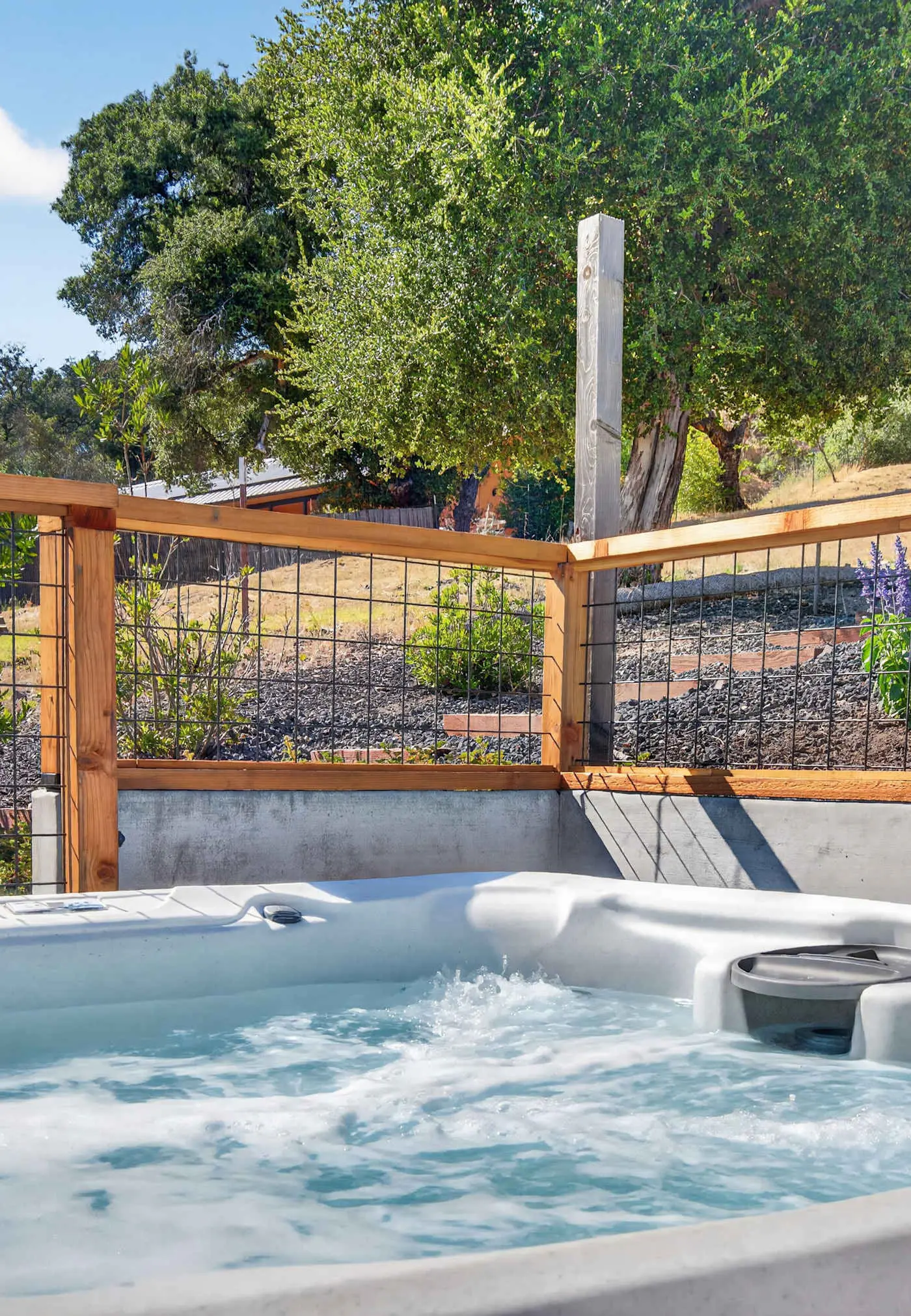 Chardonnay Getaway - Glen Ellen Dog-Friendly Hillside Retreat with Hot Tub & Valley Views