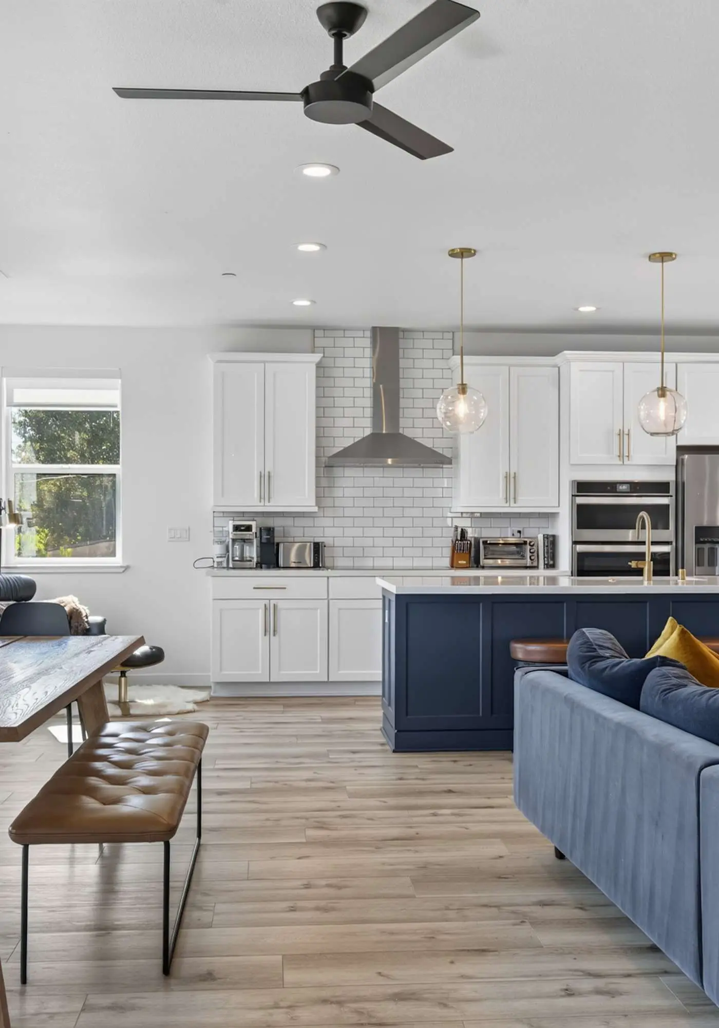 Chardonnay Getaway - Glen Ellen Dog-Friendly Hillside Retreat with Hot Tub & Valley Views