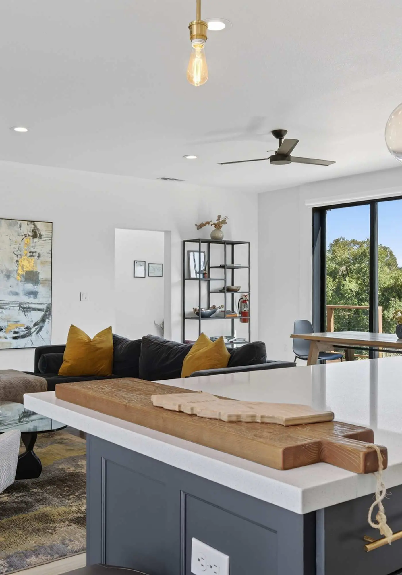 Chardonnay Getaway - Glen Ellen Dog-Friendly Hillside Retreat with Hot Tub & Valley Views