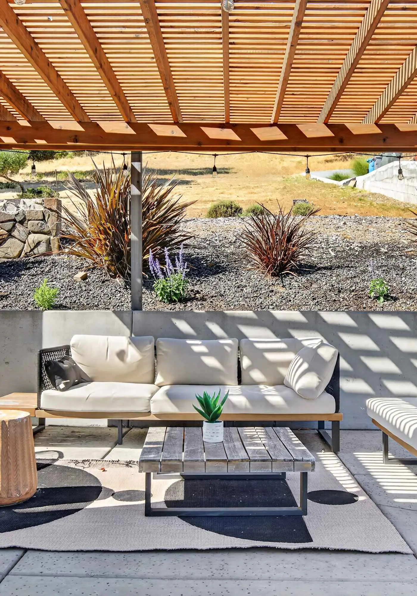 Chardonnay Getaway - Glen Ellen Dog-Friendly Hillside Retreat with Hot Tub & Valley Views