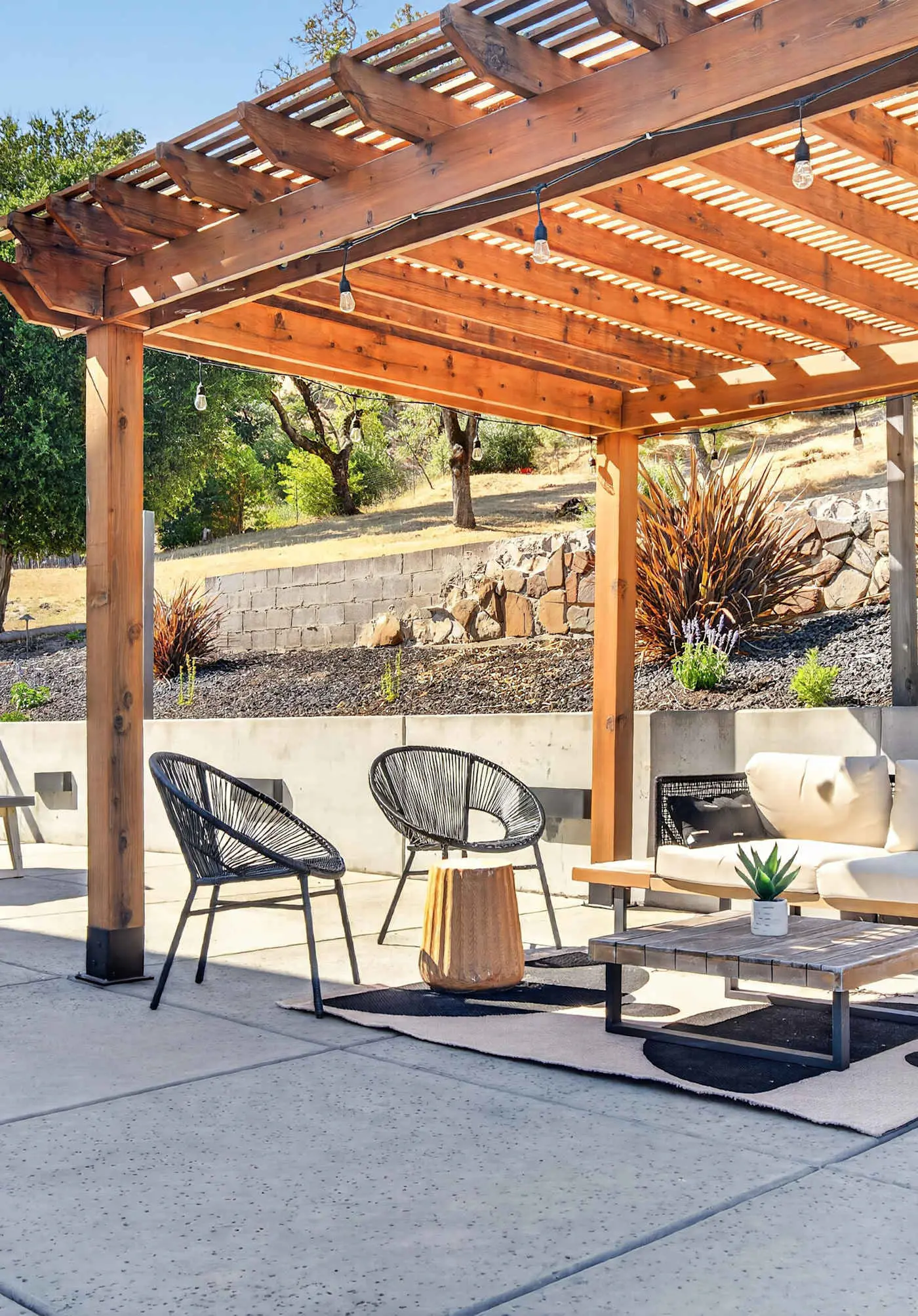 Chardonnay Getaway - Glen Ellen Dog-Friendly Hillside Retreat with Hot Tub & Valley Views