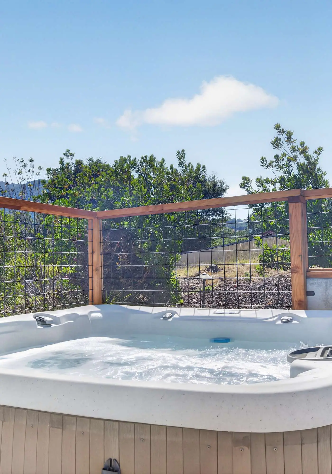 Chardonnay Getaway - Glen Ellen Dog-Friendly Hillside Retreat with Hot Tub & Valley Views