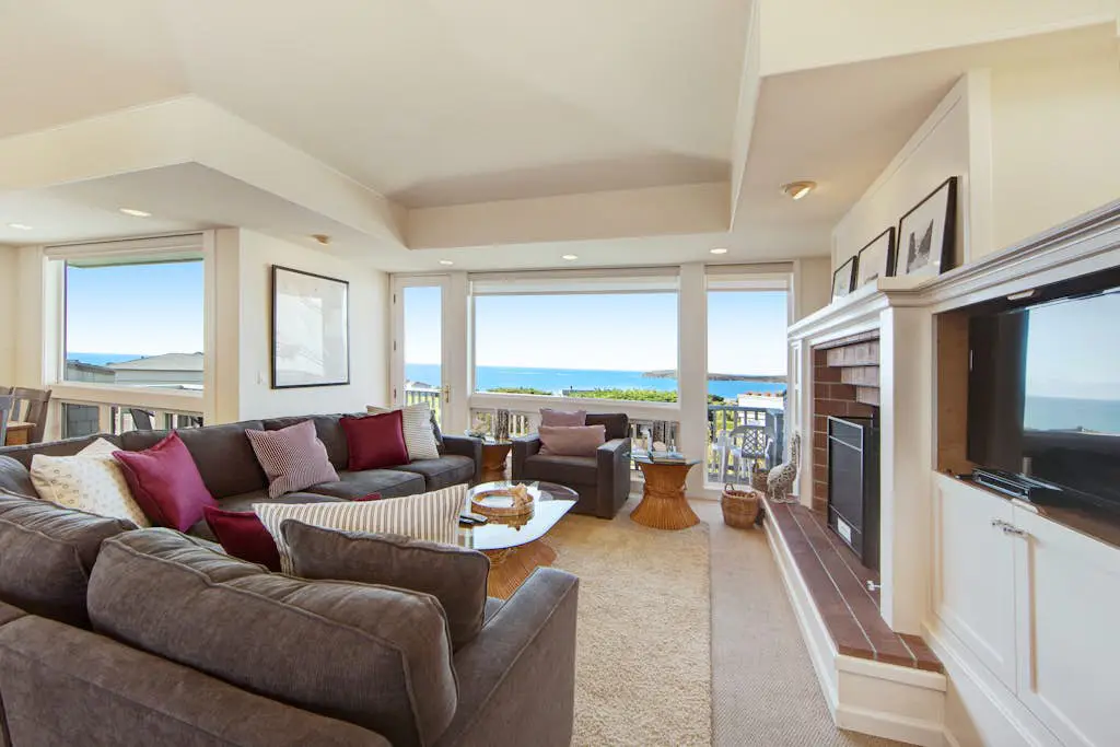 Bodega Harbour Golf Course Oceanview Home with Hot Tub