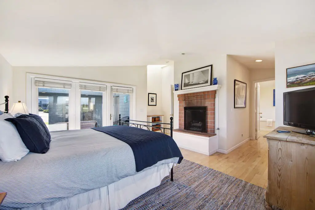 Bodega Harbour Golf Course Oceanview Home with Hot Tub