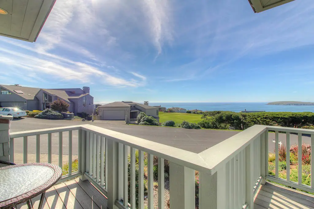 Bodega Harbour Golf Course Oceanview Home with Hot Tub