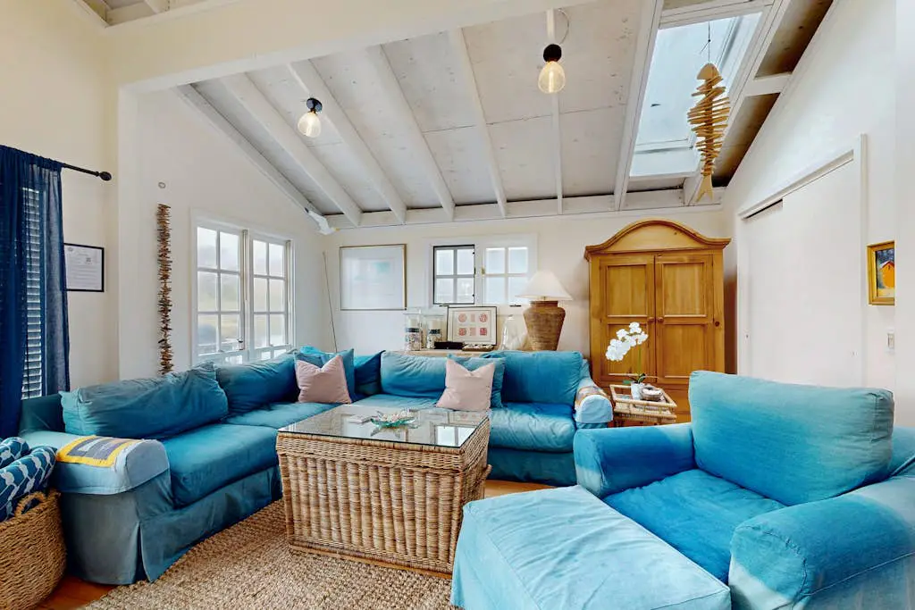Bodega Bay Salmon Creek Waterfront Cottage for Two and Dogs