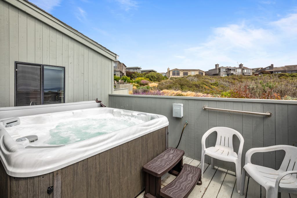 Bodega Harbour Ocean-View Hot Tub Retreat