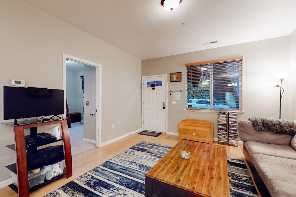 Rio Nido Dog-Friendly Redwood Canyon Cabin with Fenced Yard