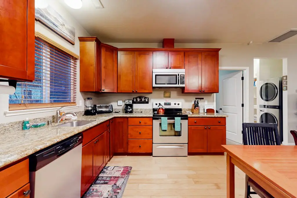 Rio Nido Retreat - Dog-Friendly Redwood Cabin with Fenced Yard near Russian River