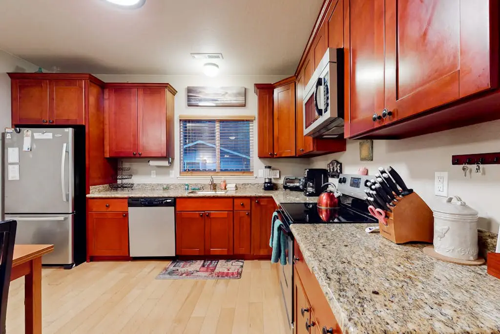 Rio Nido Retreat - Dog-Friendly Redwood Cabin with Fenced Yard near Russian River