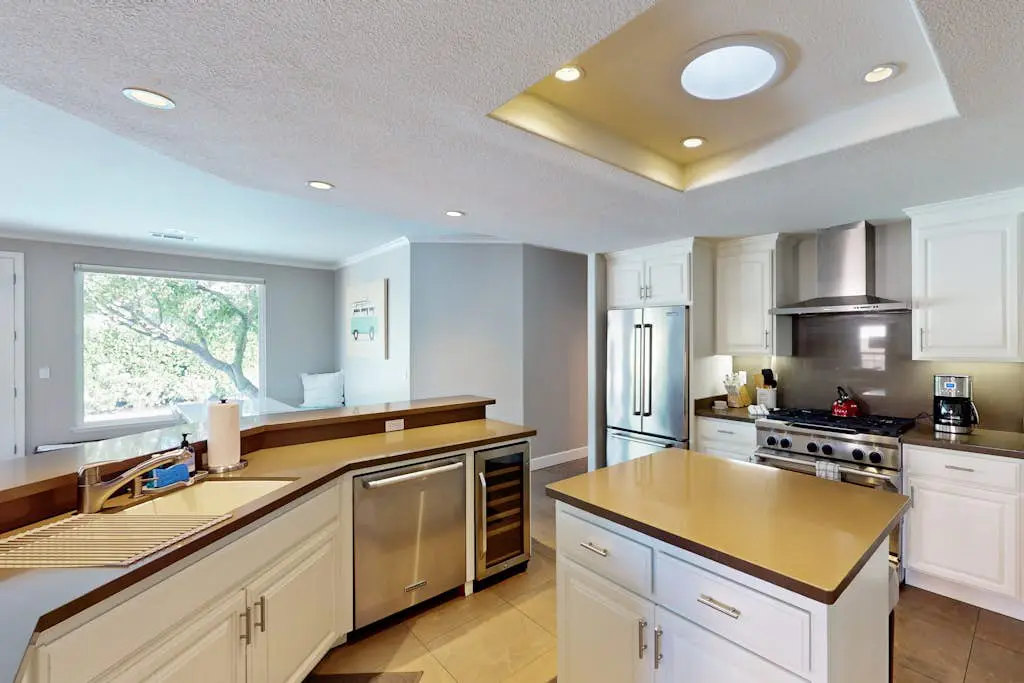 Sonoma Heated Pool Home with Valley Views near Plaza Wineries