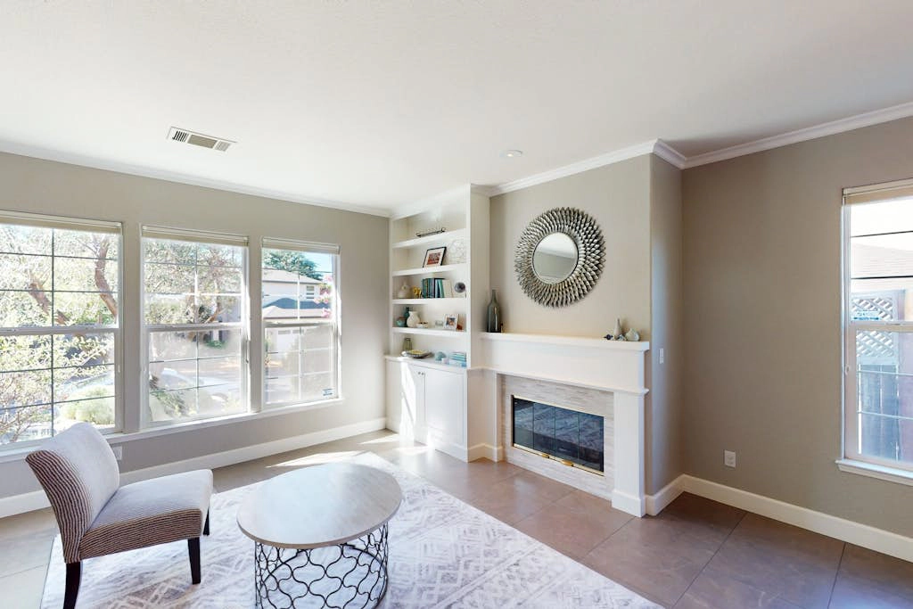 Sonoma Heated Pool Home with Valley Views near Plaza Wineries