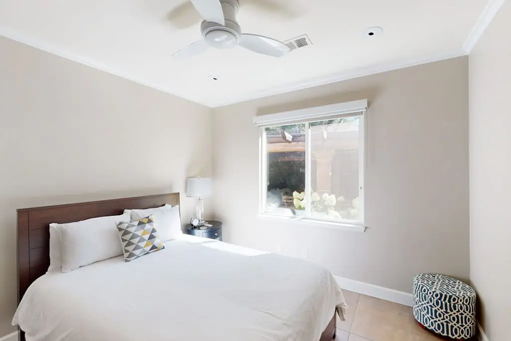 Sonoma Heated Pool Home with Valley Views near Plaza Wineries