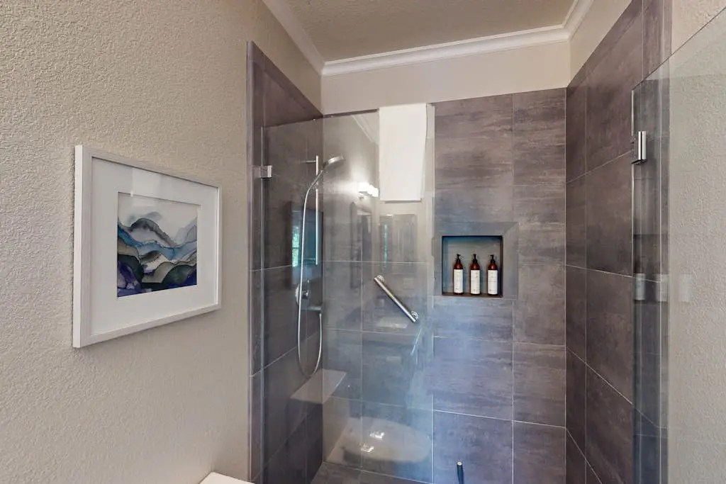 Sonoma Heated Pool Home with Valley Views near Plaza Wineries