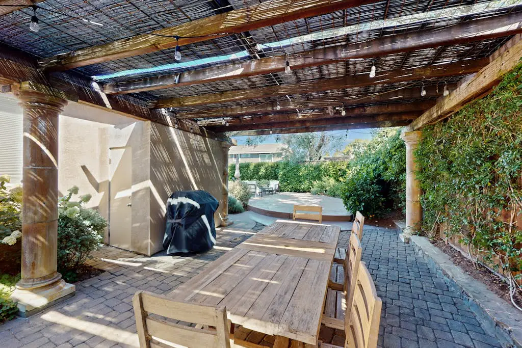 Sonoma Heated Pool Home with Valley Views near Plaza Wineries